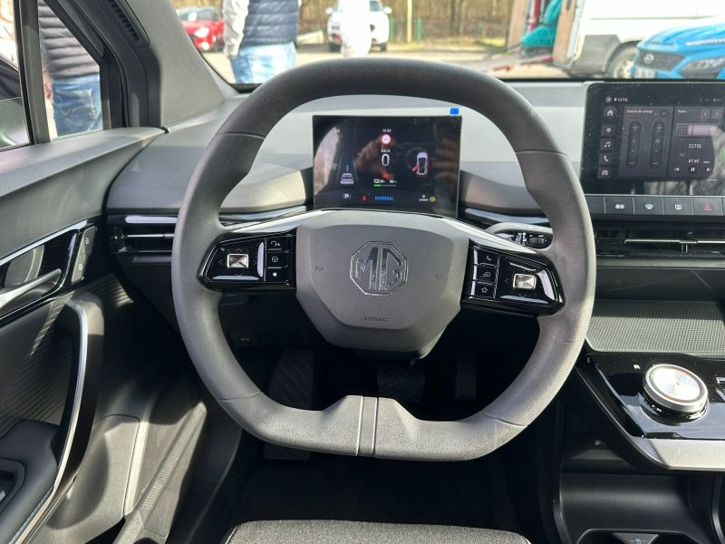 Théobald Occasion MG MG4 Electrique Berline Noir